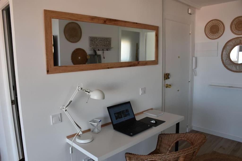 Precioso Apto Miami Primera Linia Playa Cala De Las Sirenas, Con Wifi Y Netflix, Adecuado Para Teletrabajar Миами-Плайя Экстерьер фото